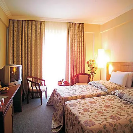 Club Victoria 2* كمر